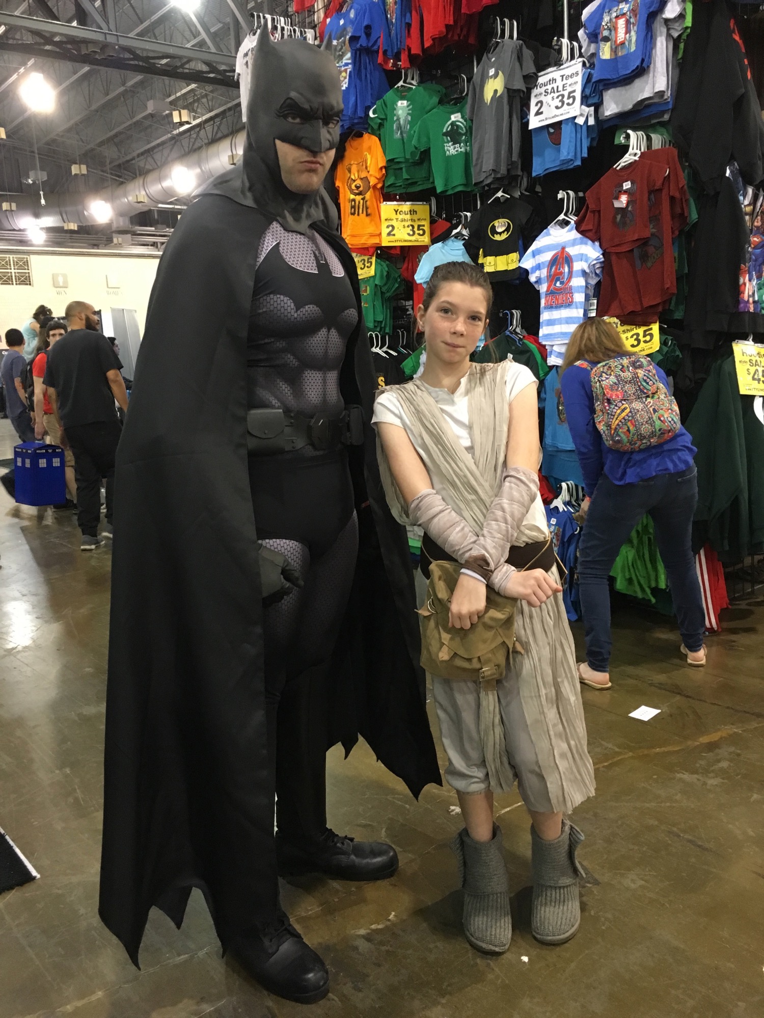 06-06-2016-comic-con-5 photo